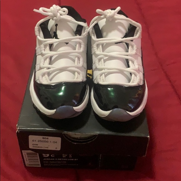 COPY - Jordan 11 Retro Low - Picture 1 of 3